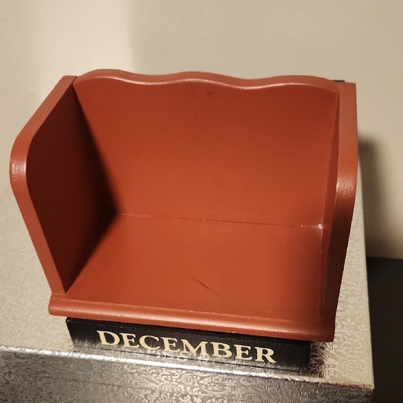 Black and Brown Perpetual Calendar - Picture 7 of 10